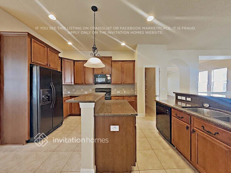 Building Photo - 6115 Churchside Dr