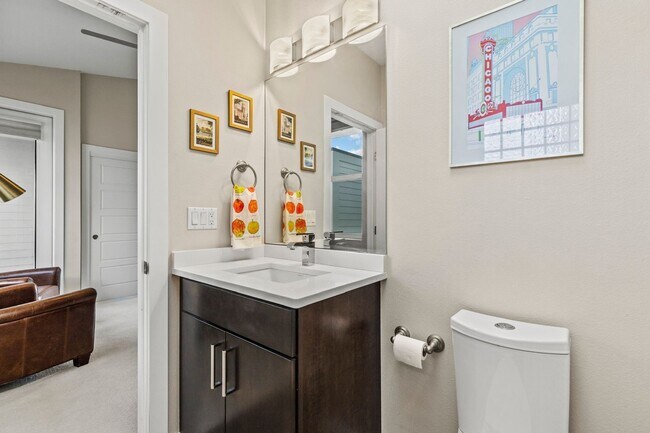 Building Photo - 3553 S Emerson St