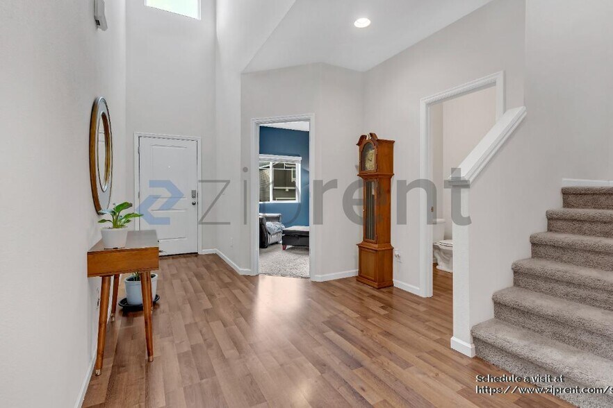Building Photo - 2908 S White Salmon Dr