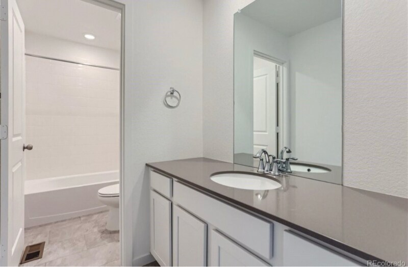 Building Photo - 3944 Picadilly Ct