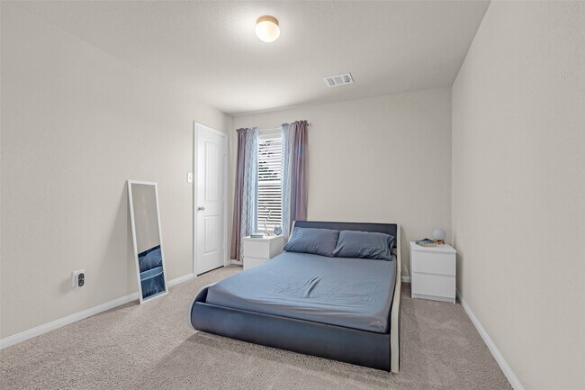 Building Photo - 14033 Lamprey Dr