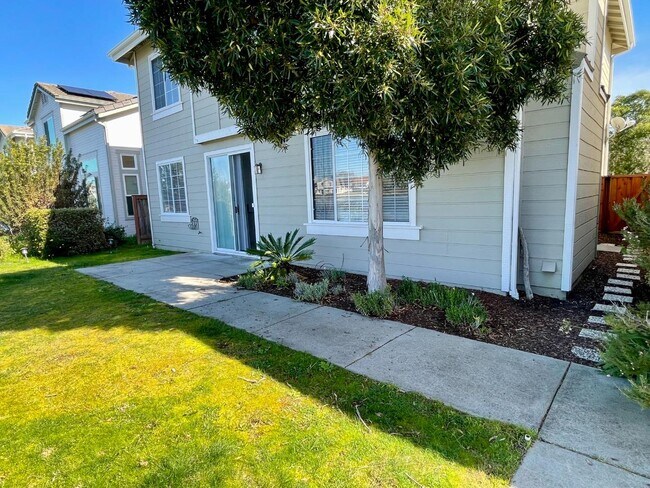 Building Photo - 509 Breakwater Dr