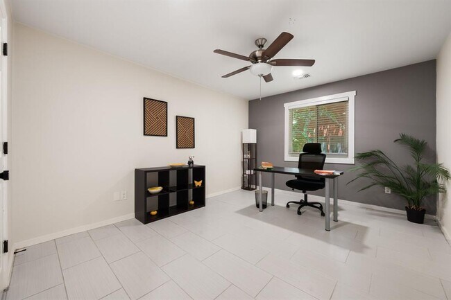Building Photo - 3539 Laurel Bay Loop