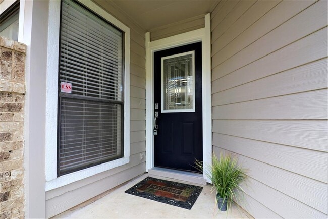 Building Photo - 12639 Ashford Hills Dr