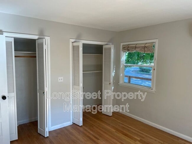 Building Photo - 11687 SE 33rd Ave