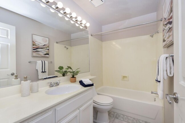 Building Photo - 4633 Hampton Falls Pl