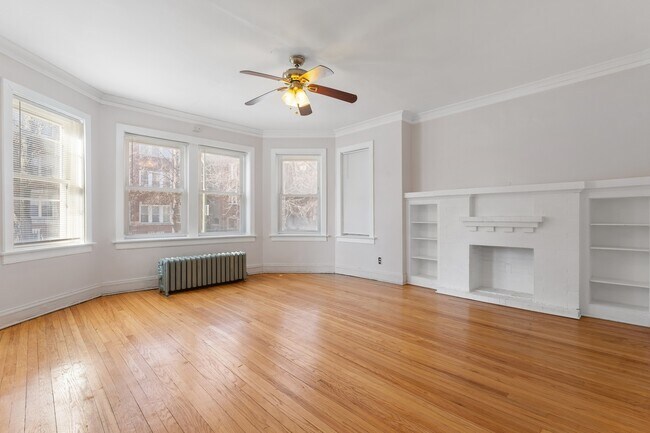 Building Photo - 7819 S Cornell Ave