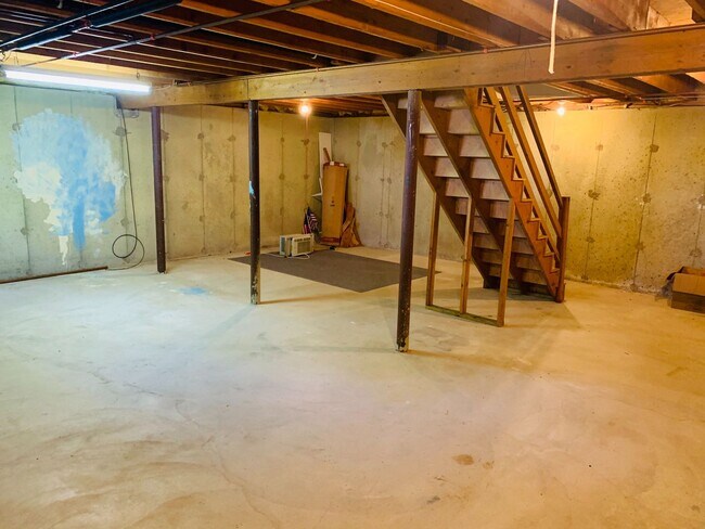 Building Photo - The Lakewood Cape