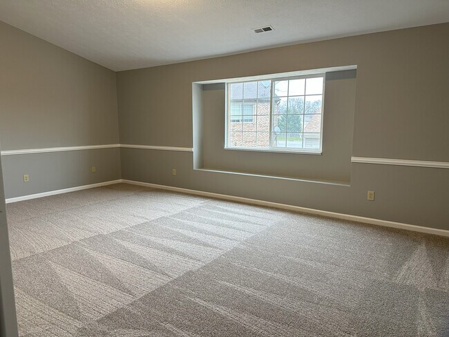 Building Photo - 4910 Clarkson Dr