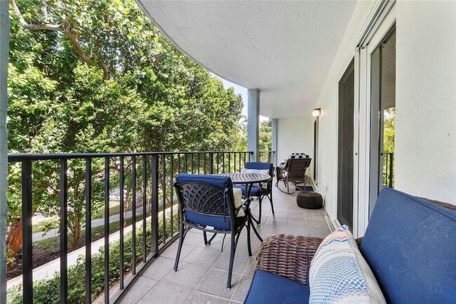 Building Photo - 3909 N Ocean Blvd