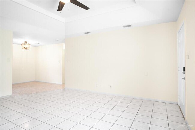 Building Photo - 7105 N 8th St