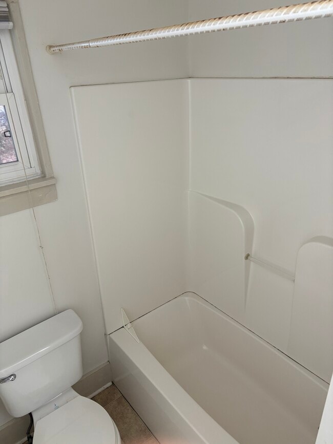 Building Photo - 740-746-746 N Wayne St