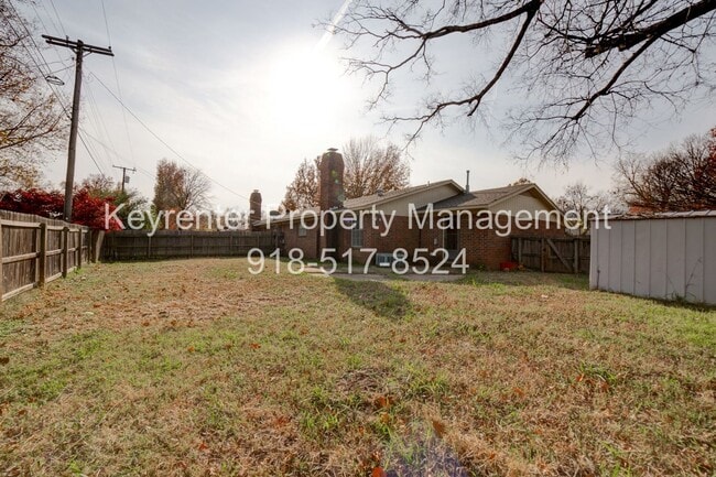 Building Photo - Beautiful 2bed/2bath Duplex!!