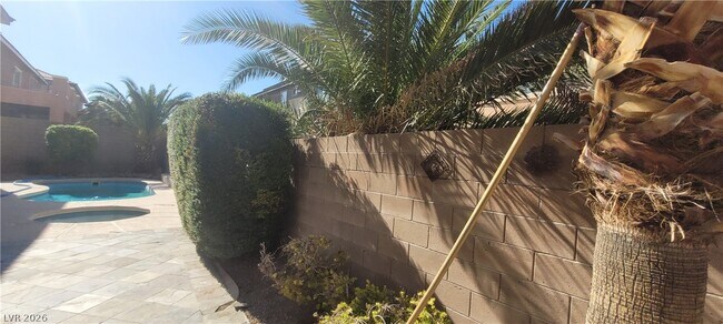 Building Photo - 7728 Villa De La Paz Ave