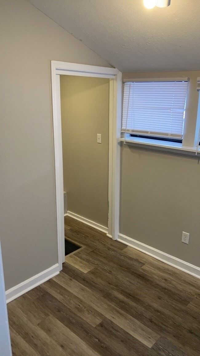 Building Photo - 1150 Creighton Ave