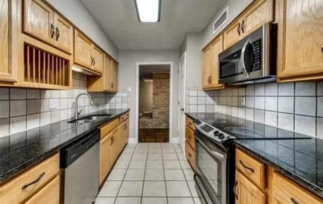 Building Photo - 3957 High Summit Dr