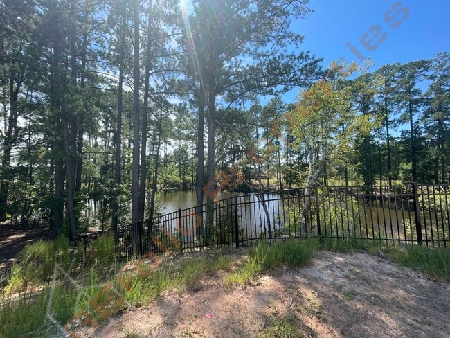 Building Photo - Gorgeous 3 Bedroom 3.5 Bath Townhome with ...