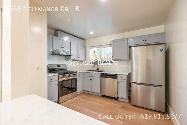 Building Photo - 8685 Mellmanor Dr