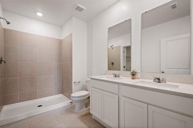 Building Photo - 7479 SANDSTONE Dr