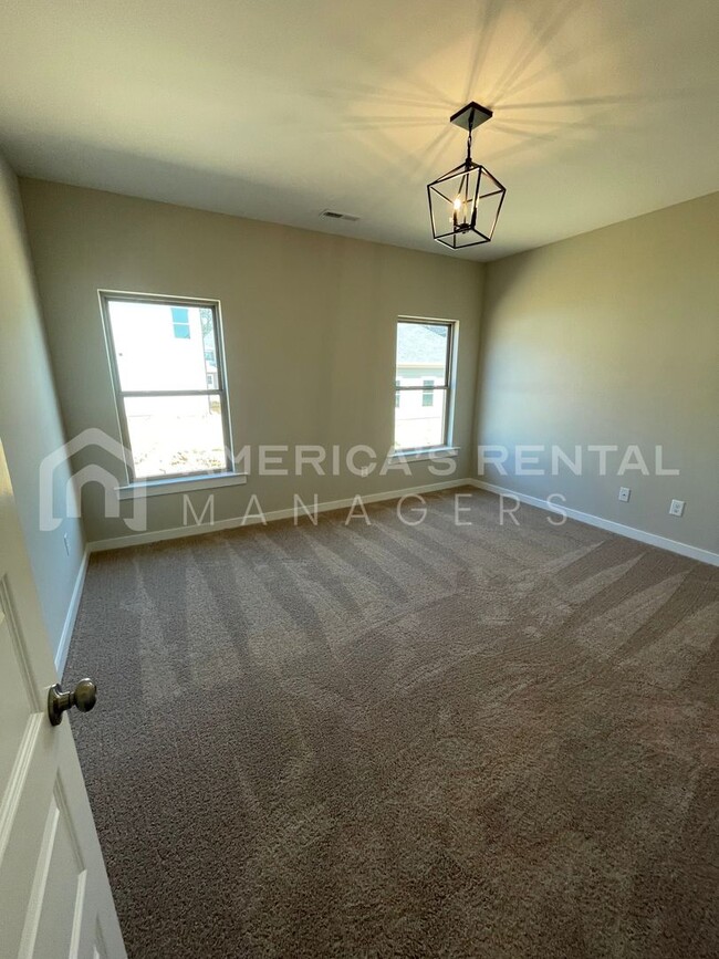 Building Photo - Home for Rent in Cullman, AL!! View with 4...