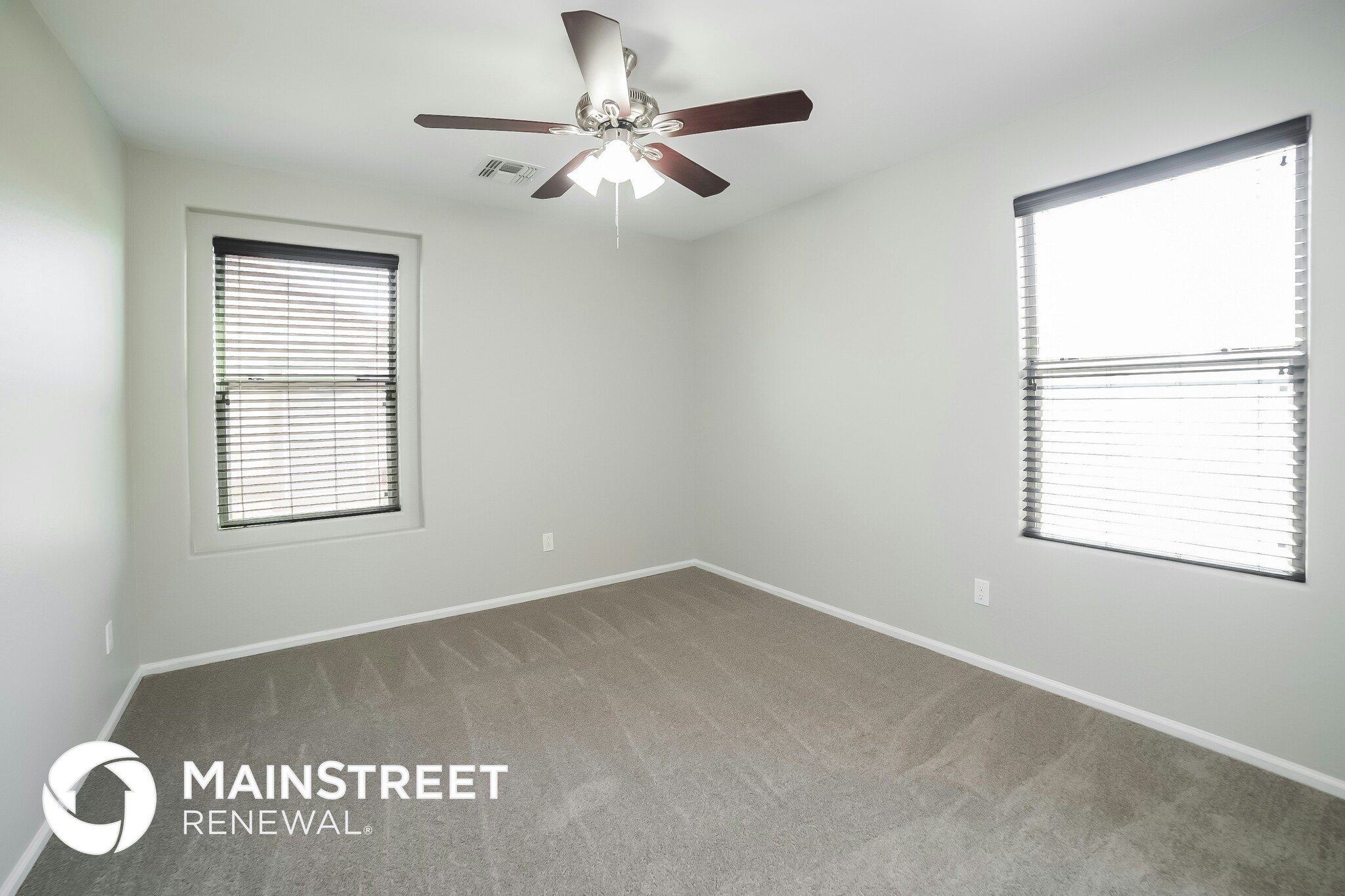 Building Photo - 4922 N 110th Ln