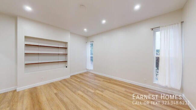 Building Photo - 4735 Nob Hill Dr