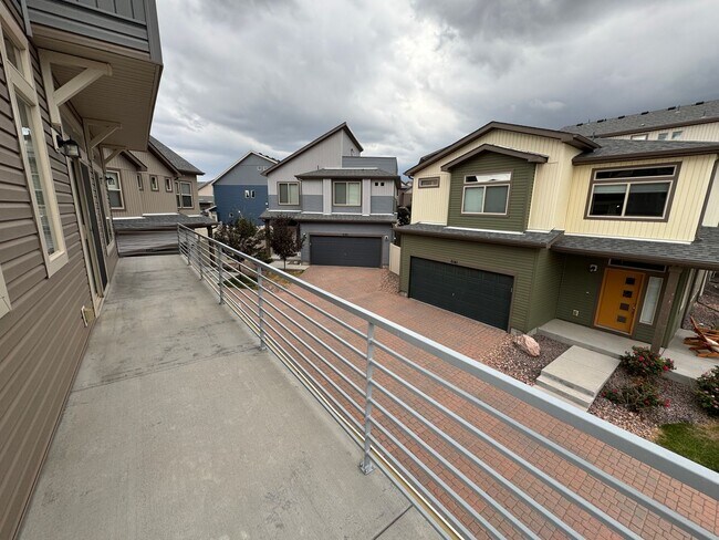 Building Photo - Modern 3-Story Corner Lot Home with Hot Tu...