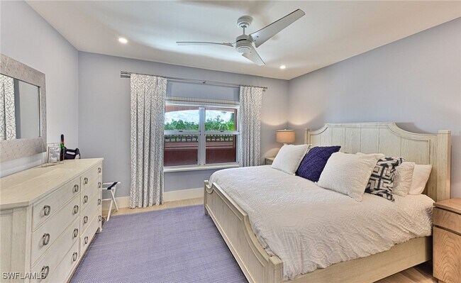 Building Photo - 265 Barefoot Beach Blvd