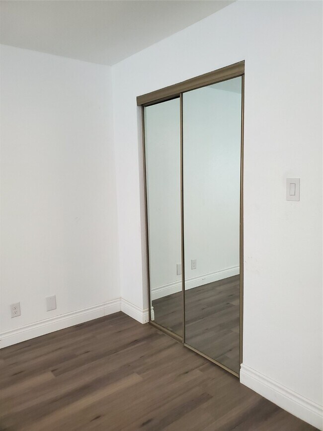 Building Photo - 14555 Wunderlich Dr