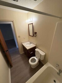 Building Photo - 1029 Davidson Dr