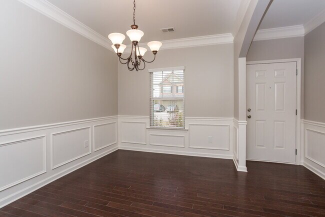 Building Photo - 229 Klinetop Dr