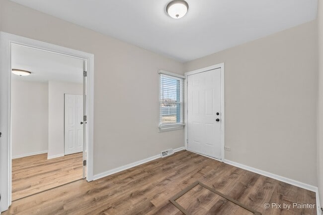 Building Photo - 1019 Maple St