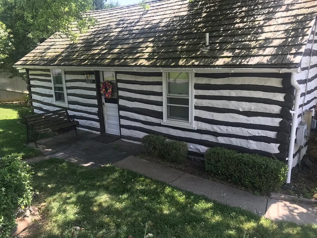 Building Photo - 7007 Edgemont Rd