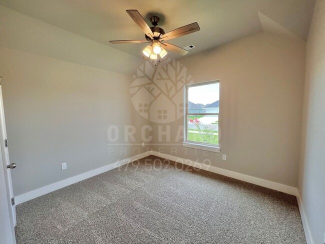 Building Photo - Siloam Springs- Single-Family Home- Popula...