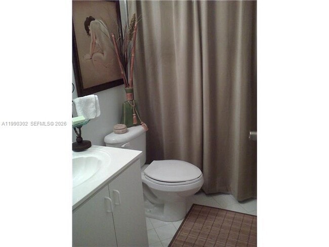 Building Photo - 935 NE 33rd Terrace