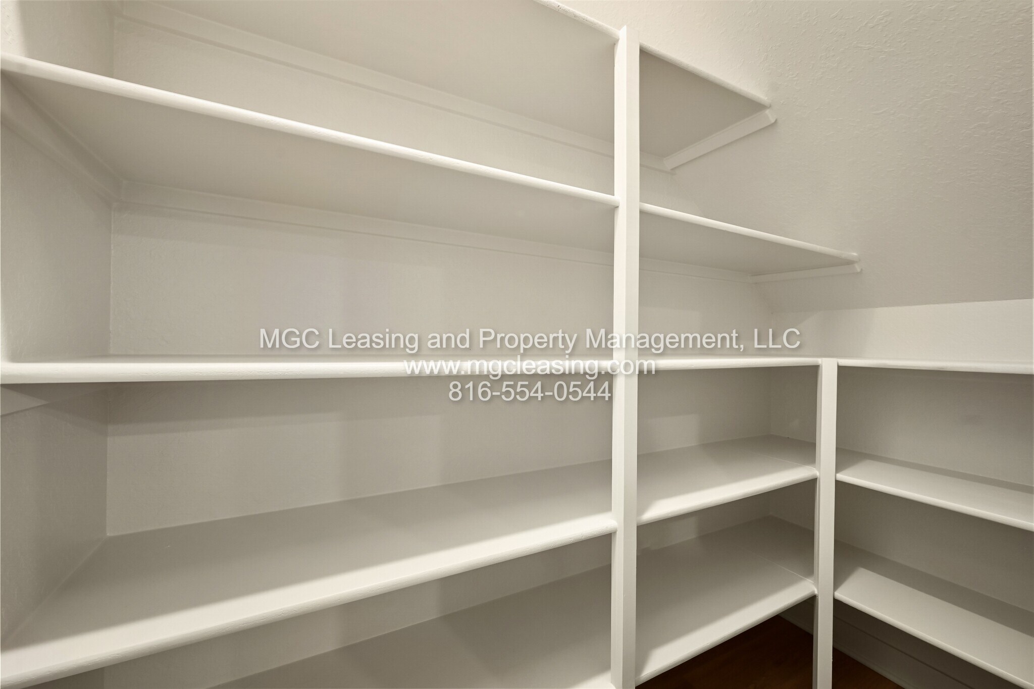 Building Photo - 245 Pawpaw Rd