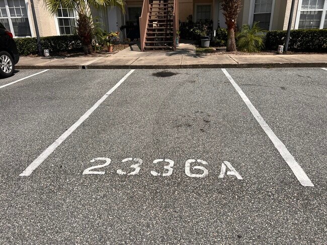 Building Photo - Completely Renovated 3 Bed 2 Bath Condo