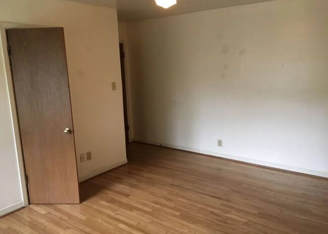 Building Photo - 4005 Oaklawn St