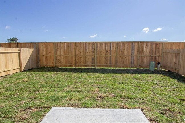 Building Photo - 12714 Memorial Ranch Rd