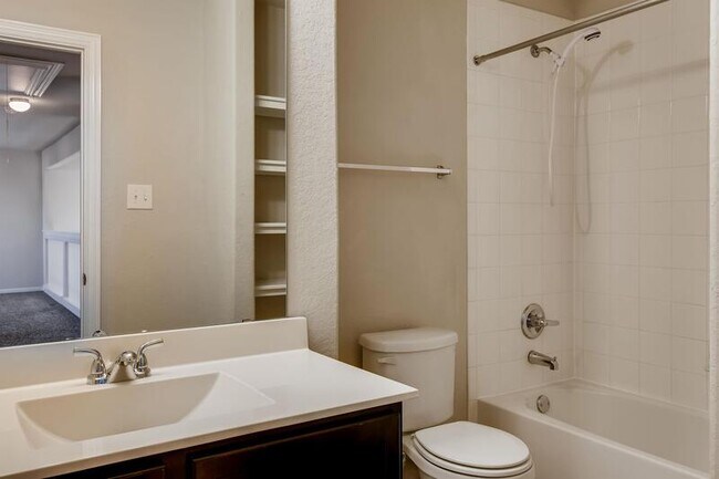 Building Photo - 7814 Coolspring Dr