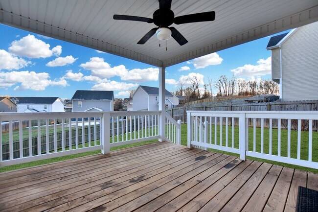 Building Photo - Pet Friendly Four Bedroom!