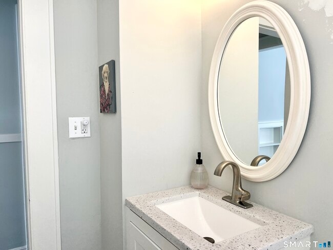 Building Photo - 106 Horace St