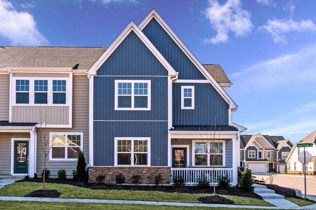 Primary Photo - 3 Bedroom 2.5 Bathroom End Unit Townhome w...