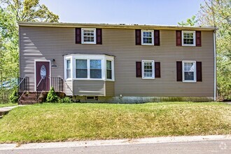 Building Photo - Gwinhurst - Fully updated 4 bedroom, 2 bat...