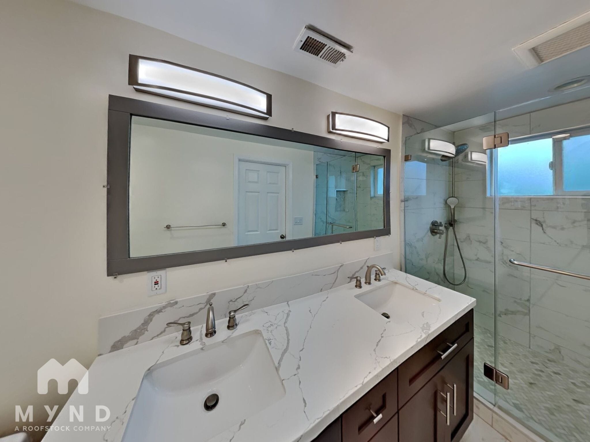 Building Photo - 4690 Cambio Ct