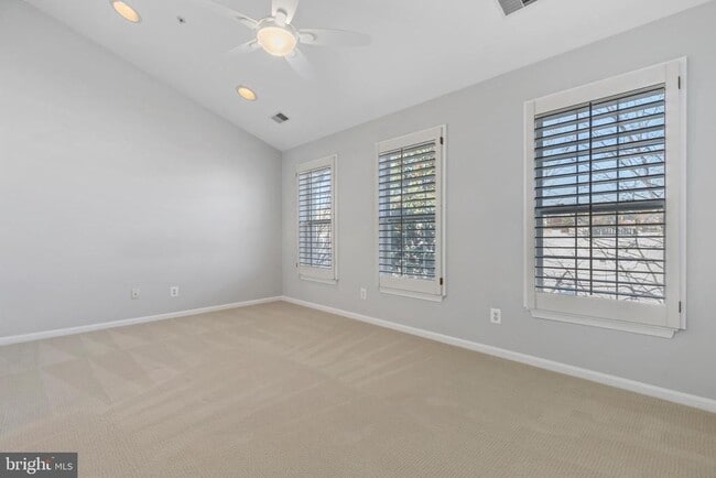 Building Photo - 351 Livermore Ln