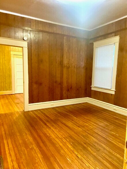 Building Photo - 1432 12th St S