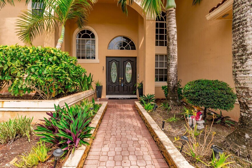 Building Photo - 1333 SW 175th Way