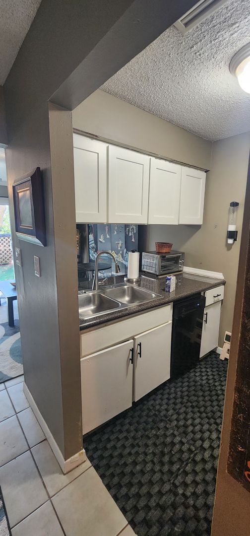 Building Photo - First two weeks for approved applicant.