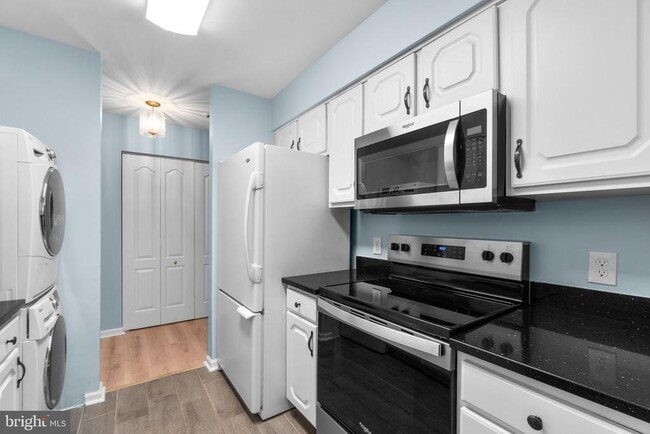 Building Photo - 8378 Montgomery Run Rd